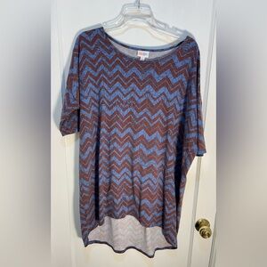 LuLaRoe Women's Large Blue and Burgundy Chevron Design Blouse Short Sleeve